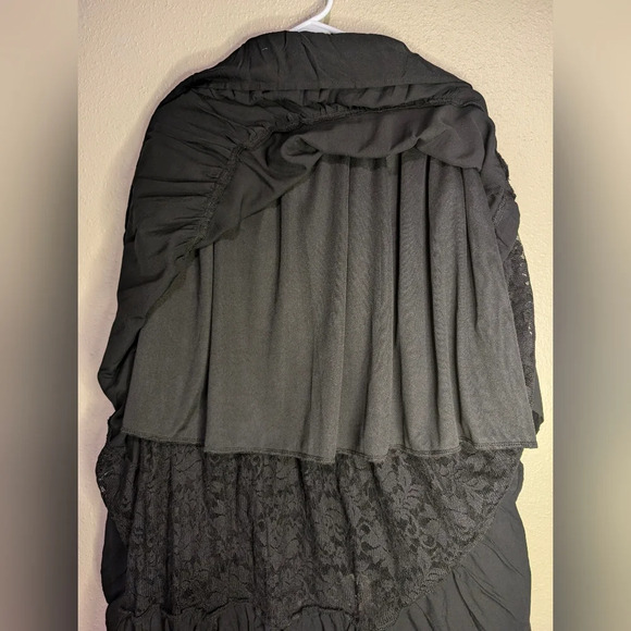NWT Simplee Long Black Dress Size Large with Bell Sleeves and Lace accents - Picture 8 of 10
